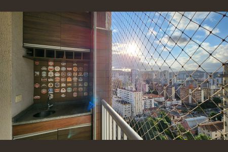 Apartamento para alugar com 67m², 2 quartos e 2 vagas Apartamento para alugar com 67m², 2 quartos e 2 vagasVaranda