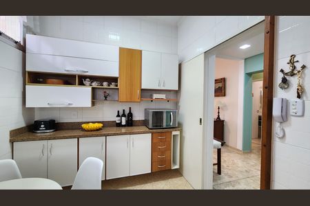 Apartamento para alugar com 163m², 3 quartos e 1 vagaCozinha - Armários