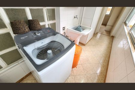 Apartamento para alugar com 163m², 3 quartos e 1 vagaÁrea de Serviço