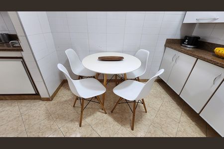 Apartamento para alugar com 163m², 3 quartos e 1 vagaDetalhe da cozinha