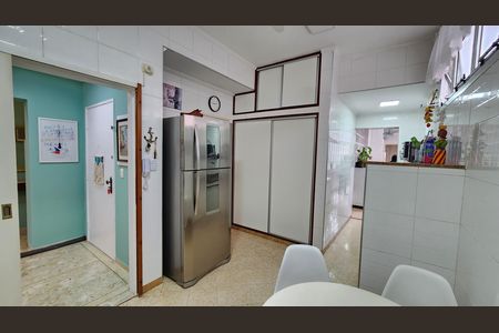 Apartamento para alugar com 163m², 3 quartos e 1 vagaCozinha