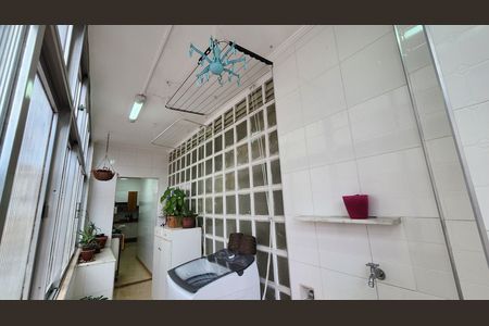 Apartamento para alugar com 163m², 3 quartos e 1 vagaÁrea de Serviço