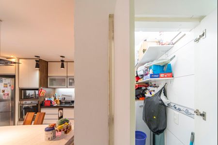 Apartamento à venda com 148m², 2 quartos e 2 vagasDespensa