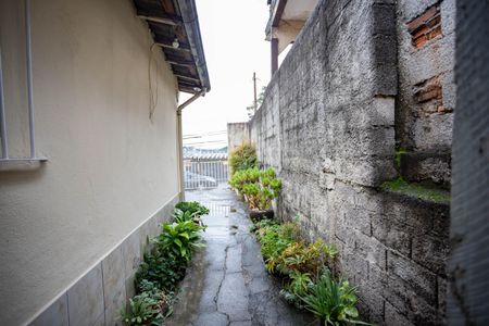 Casa à venda com 72m², 2 quartos e 2 vagas Casa à venda com 72m², 2 quartos e 2 vagasCorredor