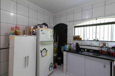 Casa à venda com 125m², 2 quartos e 2 vagas Casa à venda com 125m², 2 quartos e 2 vagasCozinha