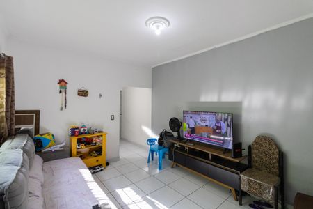 Casa à venda com 125m², 2 quartos e 2 vagas Casa à venda com 125m², 2 quartos e 2 vagasSala