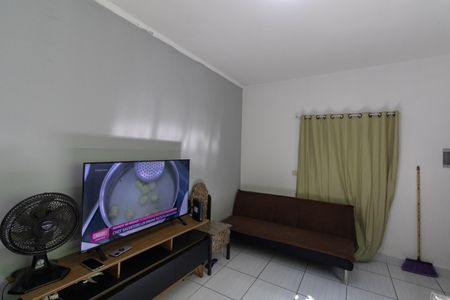 Casa à venda com 125m², 2 quartos e 2 vagas Casa à venda com 125m², 2 quartos e 2 vagasSala