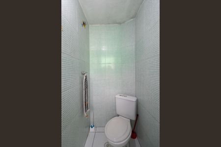 Casa à venda com 125m², 2 quartos e 2 vagas Casa à venda com 125m², 2 quartos e 2 vagasBanheiro de Serviço