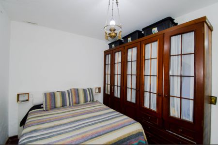 Casa à venda com 240m², 3 quartos e 3 vagasQuarto 3 - Suíte