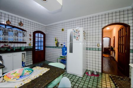 Casa à venda com 240m², 3 quartos e 3 vagasCozinha