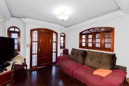 Casa à venda com 240m², 3 quartos e 3 vagasSala