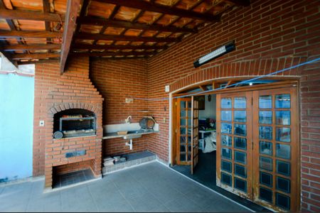 Casa à venda com 240m², 3 quartos e 3 vagasEspaço Gourmet