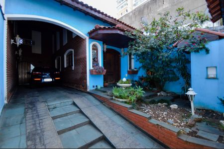 Casa à venda com 240m², 3 quartos e 3 vagasGaragem