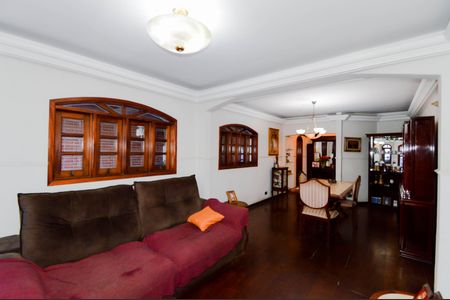 Casa à venda com 240m², 3 quartos e 3 vagasSala