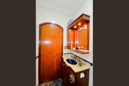 Casa à venda com 240m², 3 quartos e 3 vagasBanheiro Social