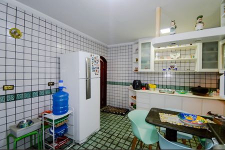 Casa à venda com 240m², 3 quartos e 3 vagasCozinha