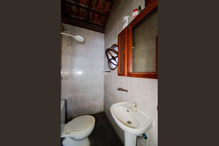 Casa à venda com 240m², 3 quartos e 3 vagasÁrea de Serviço - Banheiro 