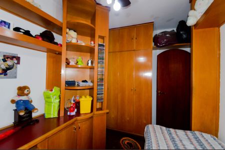 Casa à venda com 240m², 3 quartos e 3 vagasQuarto 2