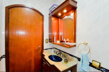 Casa à venda com 240m², 3 quartos e 3 vagasBanheiro Social