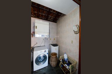 Casa à venda com 240m², 3 quartos e 3 vagasÁrea de Serviço