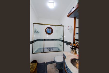 Casa à venda com 240m², 3 quartos e 3 vagasBanheiro da Suíte