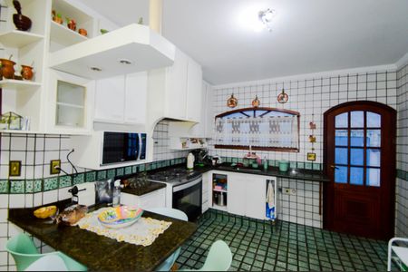 Casa à venda com 240m², 3 quartos e 3 vagasCozinha