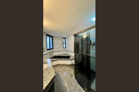 Apartamento à venda com 240m², 4 quartos e 3 vagasBanheiro da Suíte