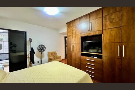 Apartamento à venda com 240m², 4 quartos e 3 vagasSuíte