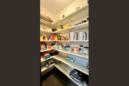 Apartamento à venda com 240m², 4 quartos e 3 vagasDespensa