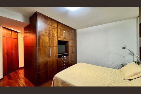 Apartamento à venda com 240m², 4 quartos e 3 vagasSuíte