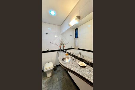 Apartamento à venda com 240m², 4 quartos e 3 vagasBanheiro