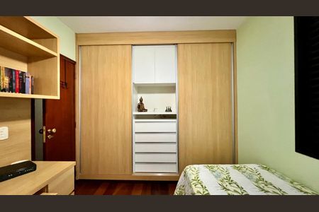 Apartamento à venda com 240m², 4 quartos e 3 vagasQuarto 1