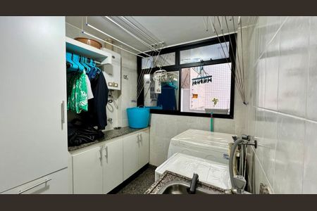 Apartamento à venda com 240m², 4 quartos e 3 vagasÁrea de Serviço