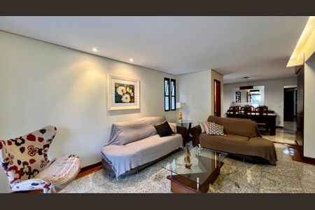 Apartamento à venda com 240m², 4 quartos e 3 vagasSala