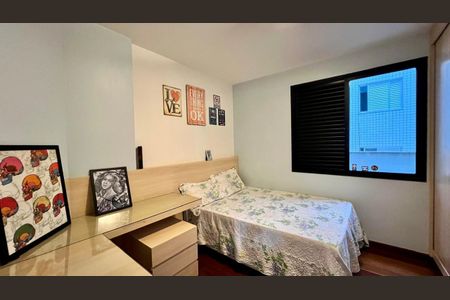 Apartamento à venda com 240m², 4 quartos e 3 vagasQuarto 1