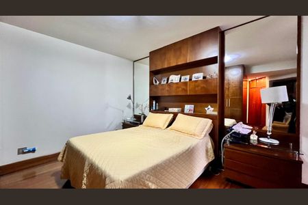 Apartamento à venda com 240m², 4 quartos e 3 vagasSuíte