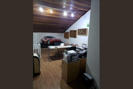 Casa à venda com 250m², 3 quartos e 5 vagas