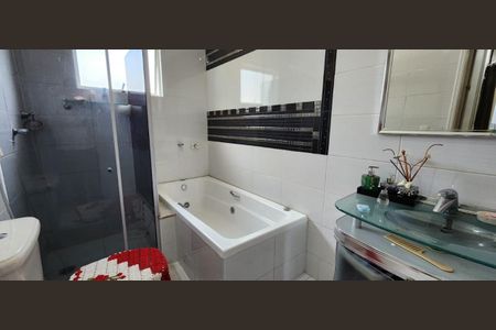 Casa à venda com 190m², 3 quartos e 6 vagas