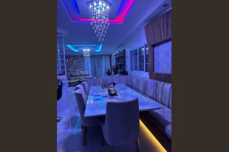 Casa à venda com 190m², 3 quartos e 6 vagas