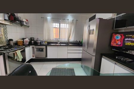 Casa à venda com 190m², 3 quartos e 6 vagas