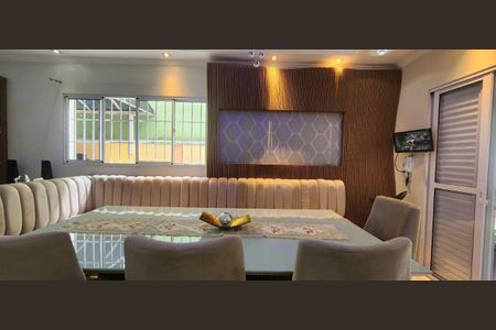 Casa à venda com 190m², 3 quartos e 6 vagas