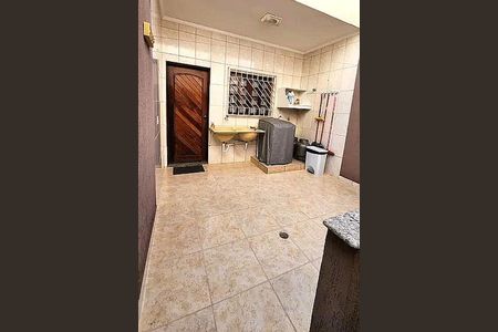 Casa à venda com 150m², 3 quartos e 4 vagas