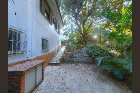 Casa de condomínio à venda com 436m², 4 quartos e 2 vagas