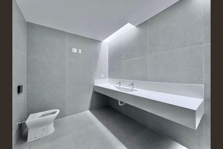 Casa de condomínio à venda com 510m², 5 quartos e 2 vagas Casa de condomínio à venda com 510m², 5 quartos e 2 vagasBanheiro da Suíte 1