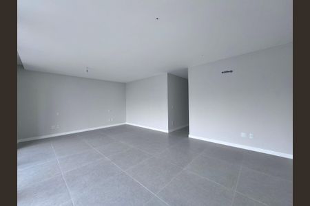 Casa de condomínio à venda com 510m², 5 quartos e 2 vagas Casa de condomínio à venda com 510m², 5 quartos e 2 vagasSuíte 1