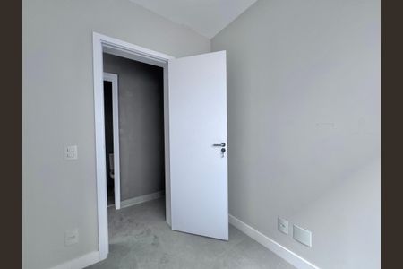 Casa de condomínio à venda com 510m², 5 quartos e 2 vagas Casa de condomínio à venda com 510m², 5 quartos e 2 vagasQuarto de Serviço