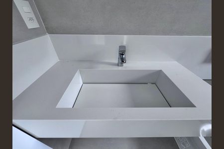 Casa de condomínio à venda com 510m², 5 quartos e 2 vagas Casa de condomínio à venda com 510m², 5 quartos e 2 vagasBanheiro da Suíte 2