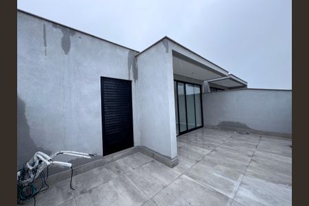 Casa de condomínio à venda com 510m², 5 quartos e 2 vagas Casa de condomínio à venda com 510m², 5 quartos e 2 vagasTerraço