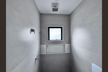 Casa de condomínio à venda com 510m², 5 quartos e 2 vagas Casa de condomínio à venda com 510m², 5 quartos e 2 vagasBanheiro da Suíte 3