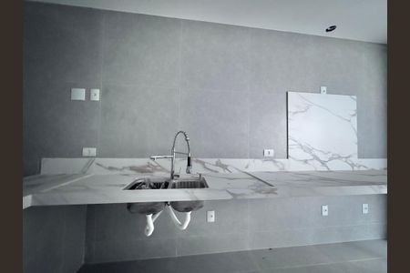 Casa de condomínio à venda com 510m², 5 quartos e 2 vagas Casa de condomínio à venda com 510m², 5 quartos e 2 vagasCozinha